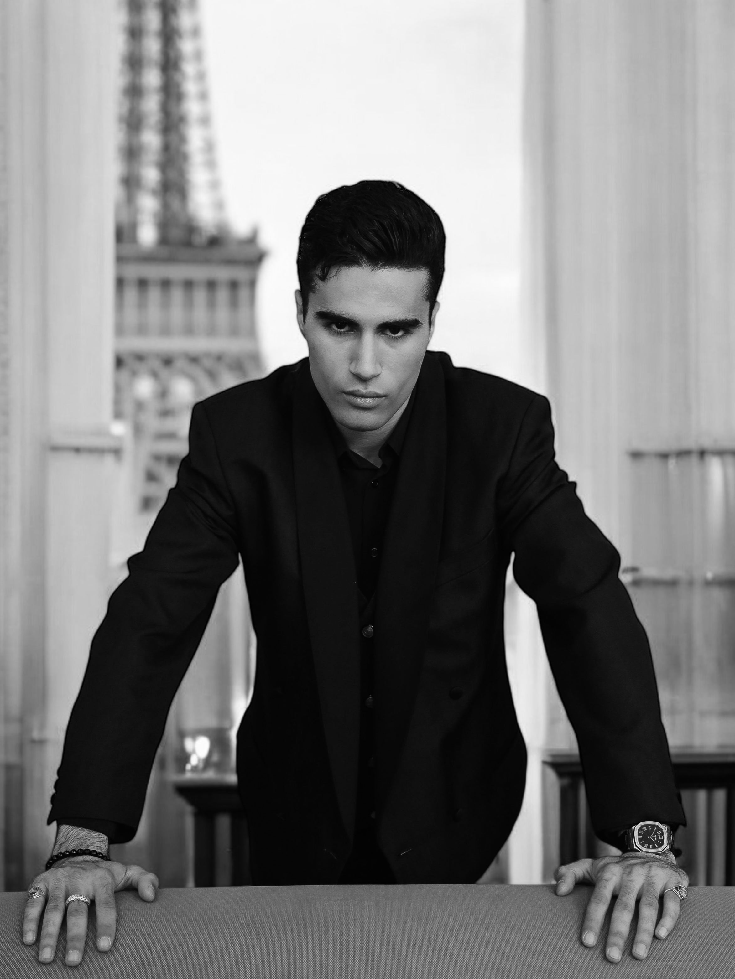 Fashionable gentleman in Paris wearing Belvans Heritage watch