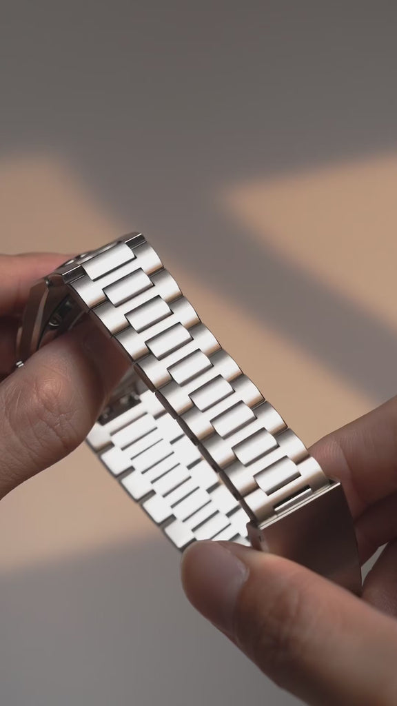 Belvans Daylee automatic watch bracelet, transparent caseback and clasp